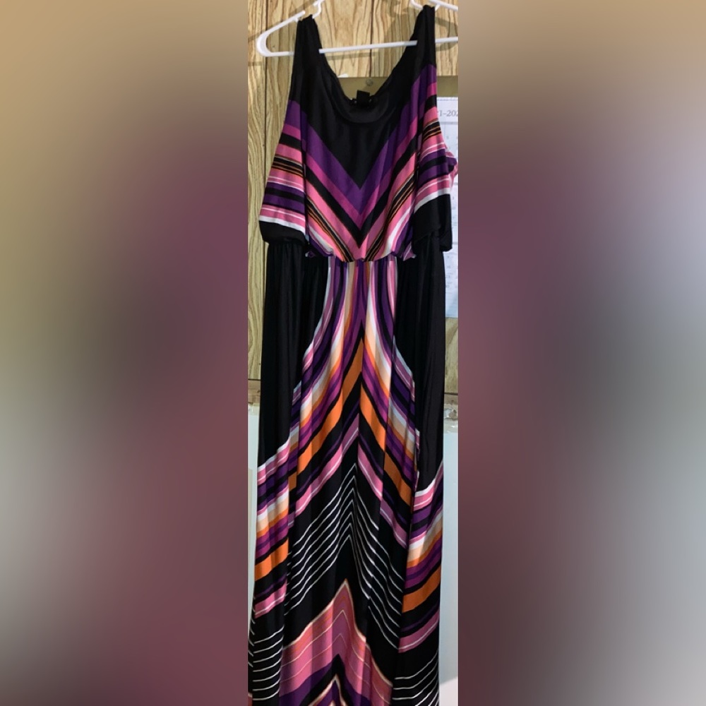 Beautiful maxi dress in multiple colors